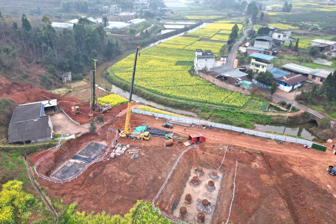 天眉乐高速公路图片