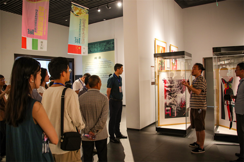 观展 (2).JPG